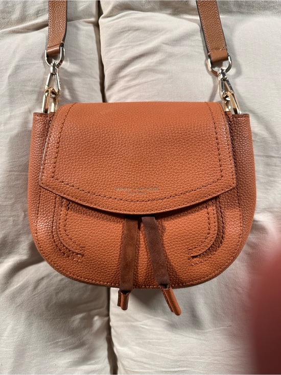 Marc Jacobs Handbags - Marc Jacob’s Maverick Shoulder Bag Cognac Tan Leather Crossbody Coquette